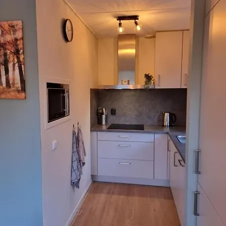 Holiday home Vakantiewoning Maas En Waal 277
